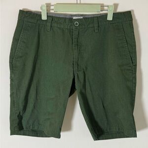 Matix modern fit shorts • Men’s unsized